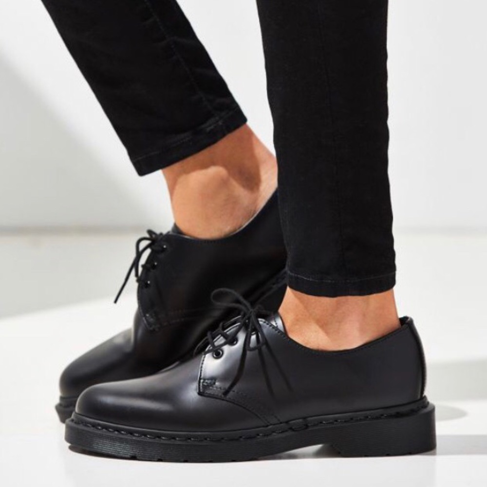 Dr. Martens Oxfords, unisex